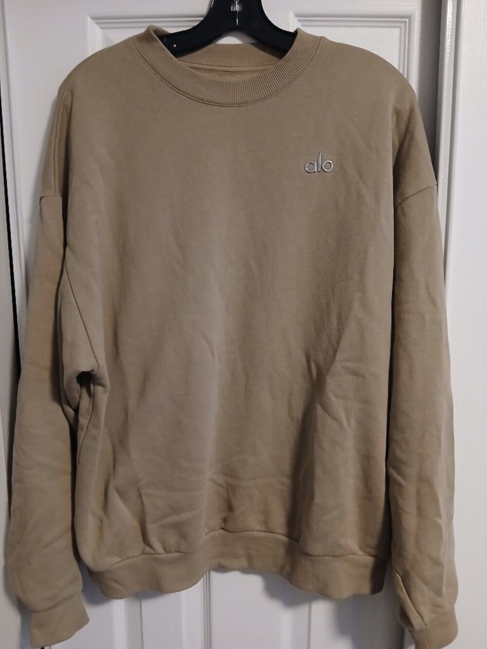 ALO Yoga Accolade Crew Neck Gravel